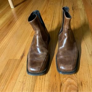 Comfy zip up men’s leather boot